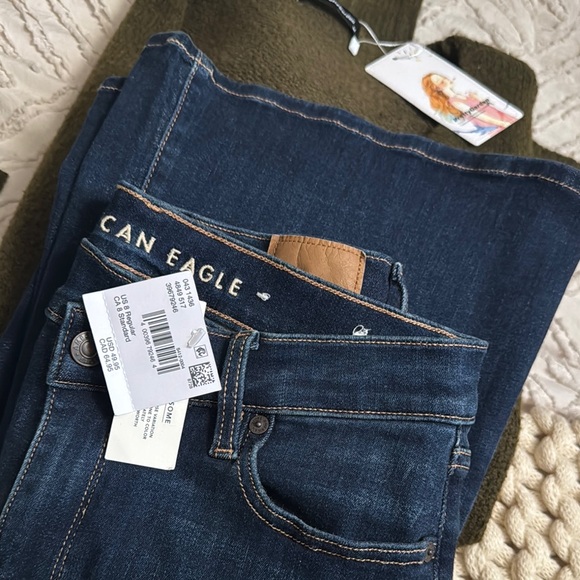 American Eagle Outfitters Dark Blue Flare Jeans - Picture 3 of 3